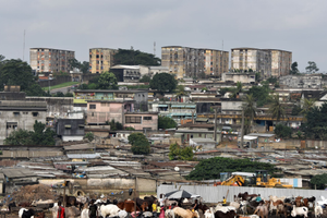 Evolution du taux de Pauvrete en Côte d'Ivoire de 1985 à 2021